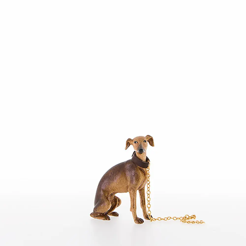 Sitzender Windhund
