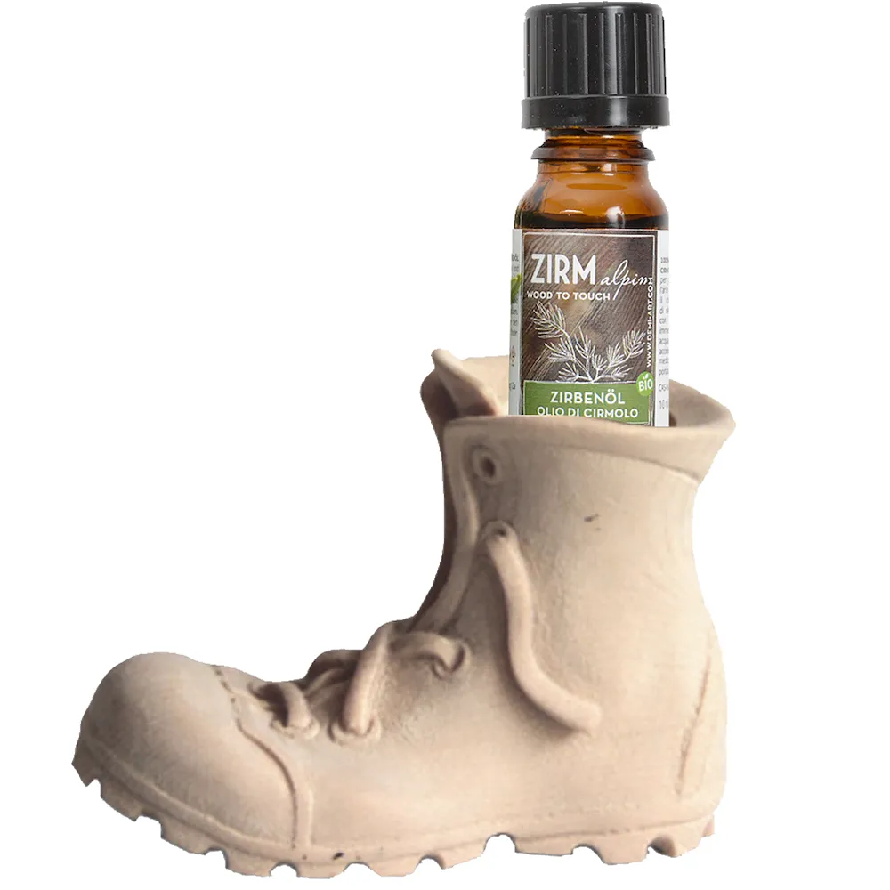 Boot with oil