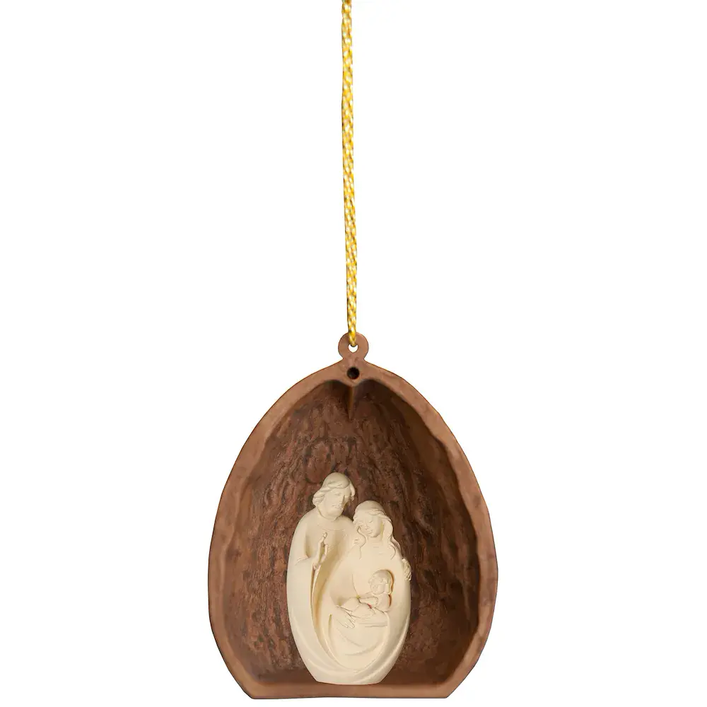 Nutshell with Holy Family in wood