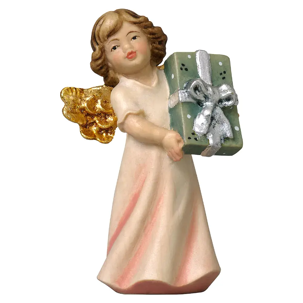 Mary Engel mit Paket