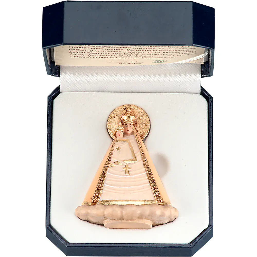 Magna Mater Austriae con el estuche