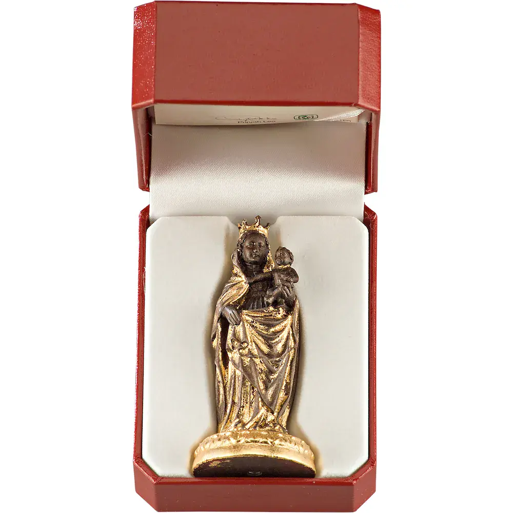 Nuestra Senora del Pilar con el estuche