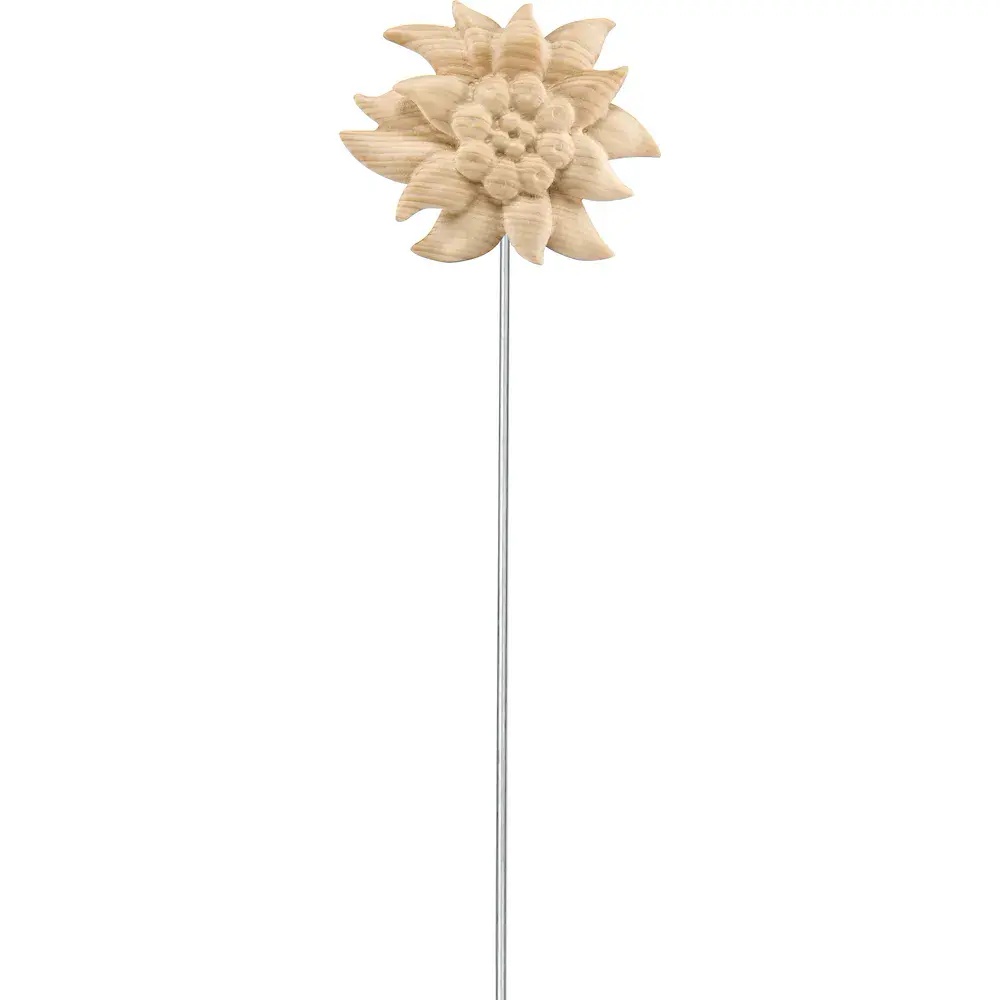 Edelweiss flower with metal for stone