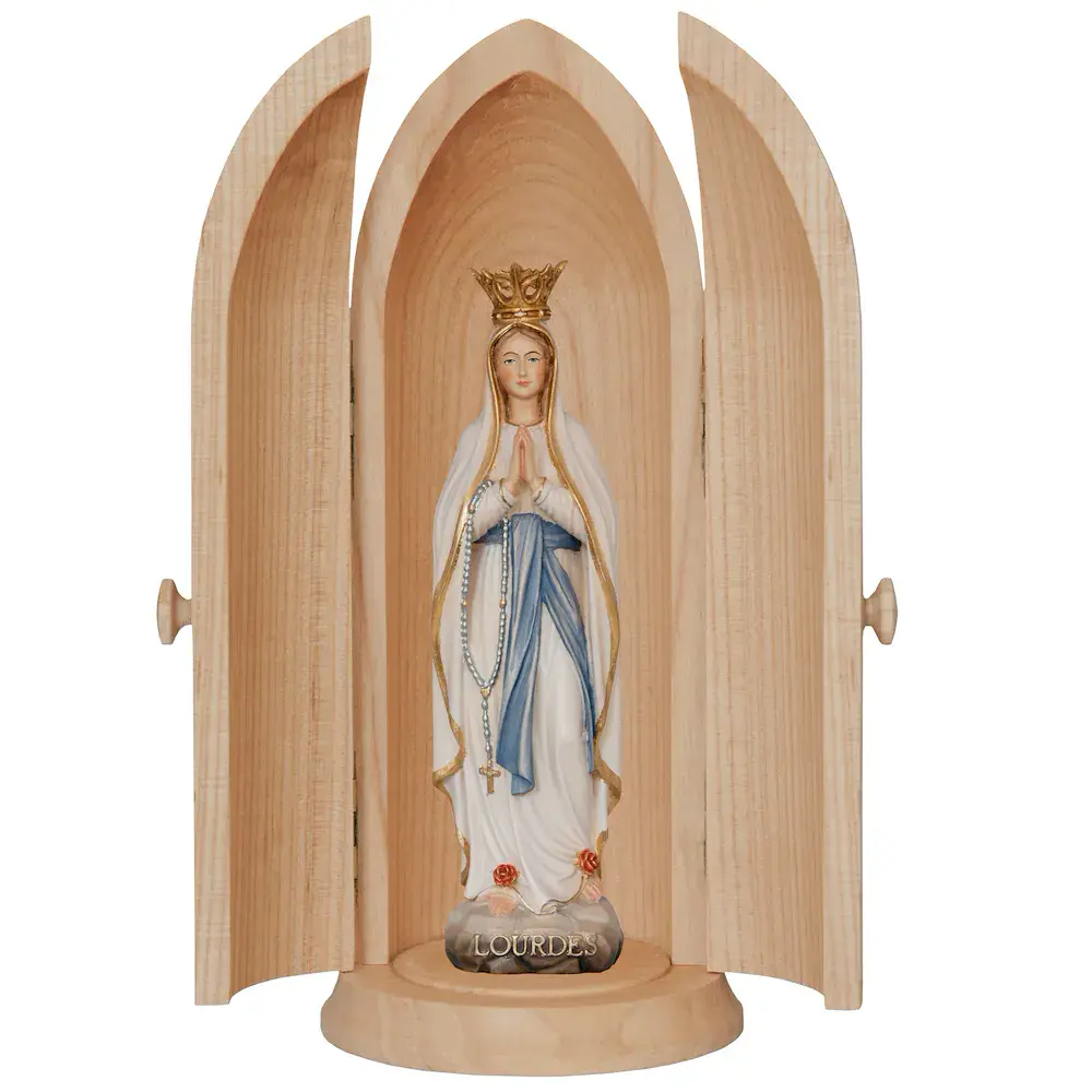 Nicchia con madonna di Lourdes incoronata
