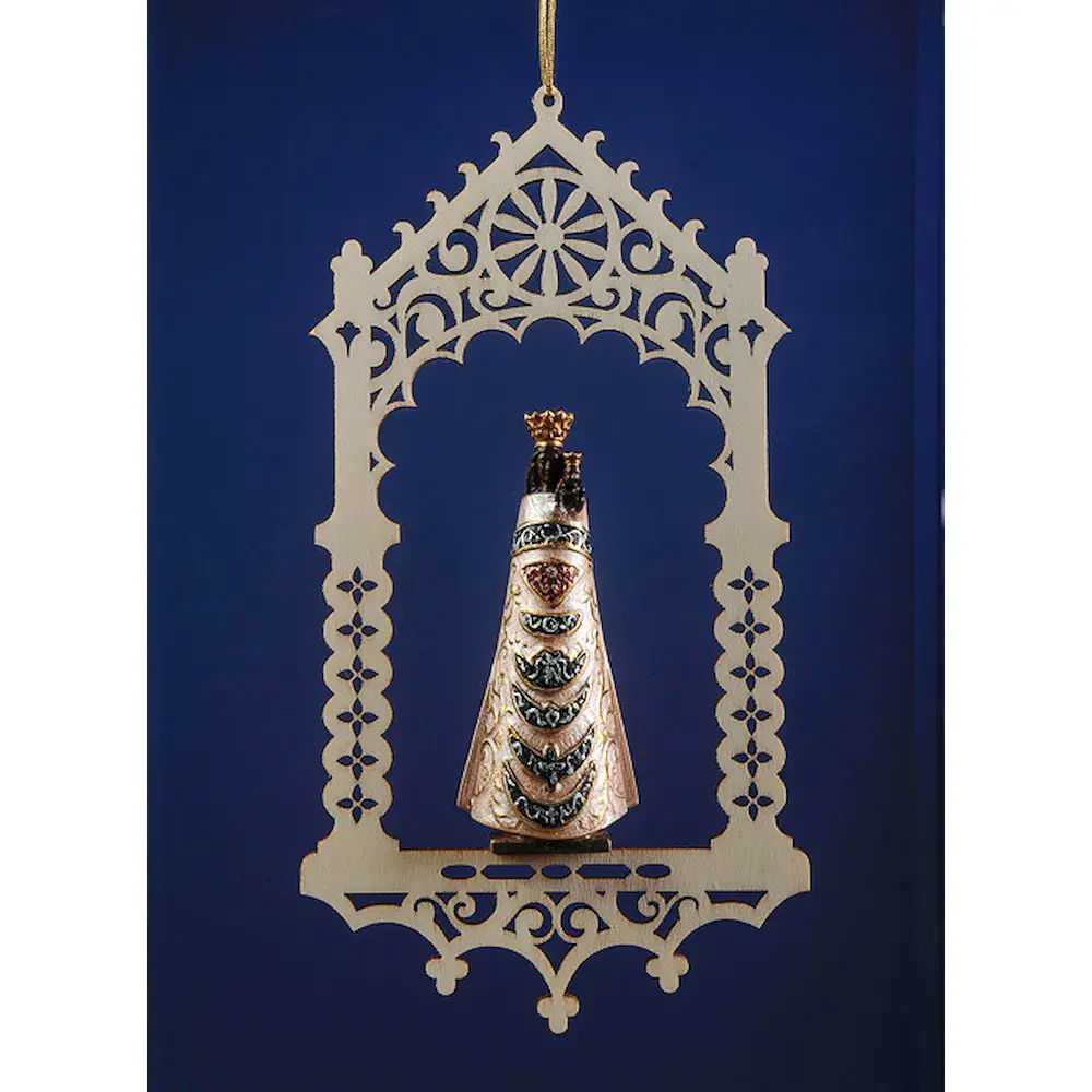 Virgen de Loreto en celdilla de madera