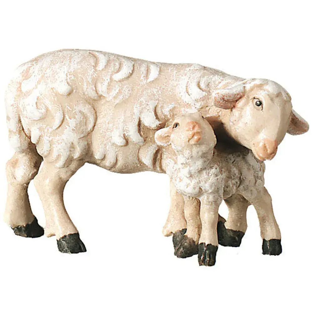 Schaf mit Lamm stehend
