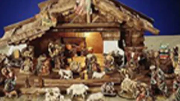 Discounts on wooden nativity scenes