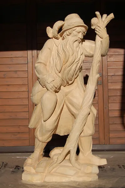 gnome sculpture