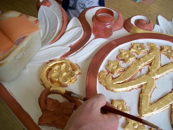 Decorazione con oro zecchino