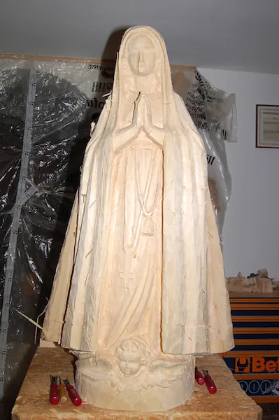Während der Anfertigung der Schwarzen Madonna
