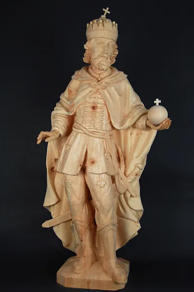 rough wood statue
